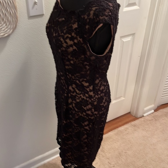 Connected black stretch lace dress - Picture 3 of 6